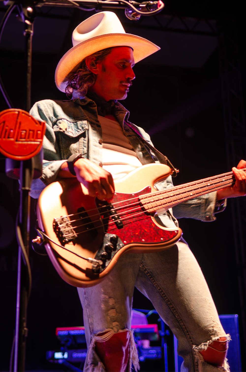 Midland Guitarist